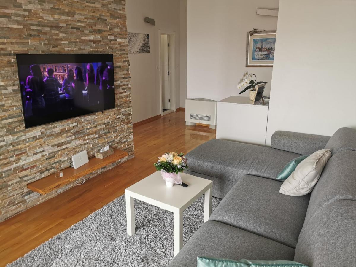 Apartments Dvor - Ap1, Ap2, Ap3 Baska Voda Ngoại thất bức ảnh