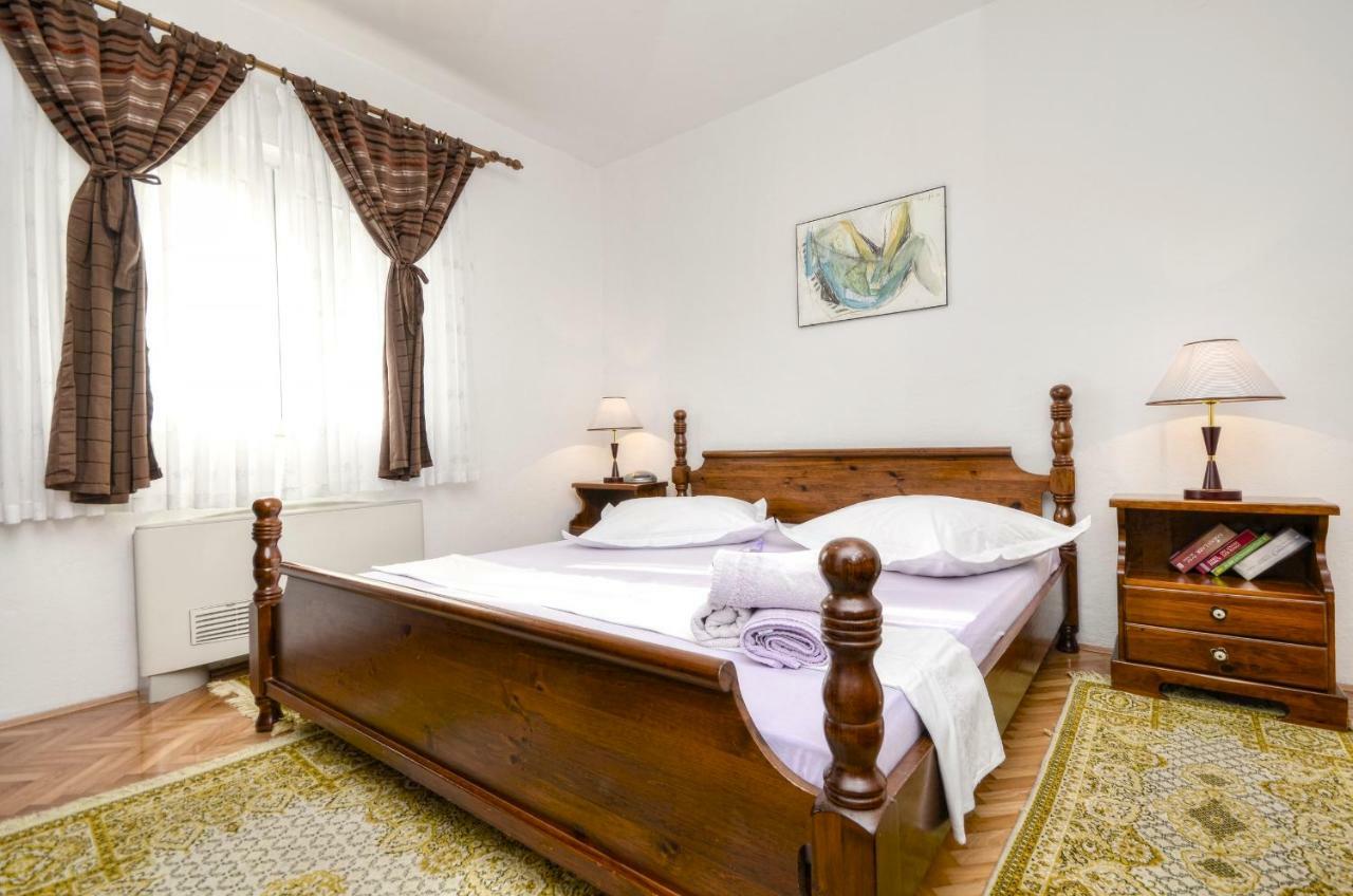 Apartments Dvor - Ap1, Ap2, Ap3 Baska Voda Ngoại thất bức ảnh