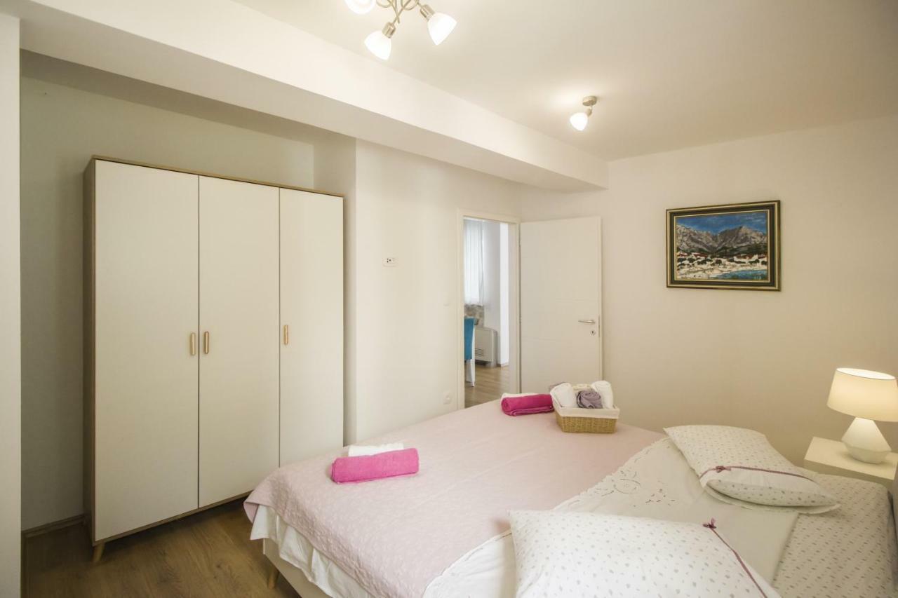 Apartments Dvor - Ap1, Ap2, Ap3 Baska Voda Ngoại thất bức ảnh