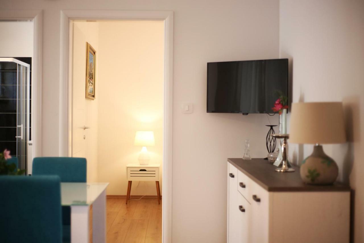 Apartments Dvor - Ap1, Ap2, Ap3 Baska Voda Ngoại thất bức ảnh
